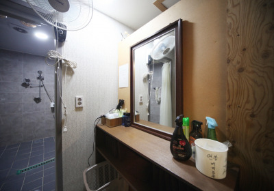 뉴크라운 (신설동역) 매장 사진 8